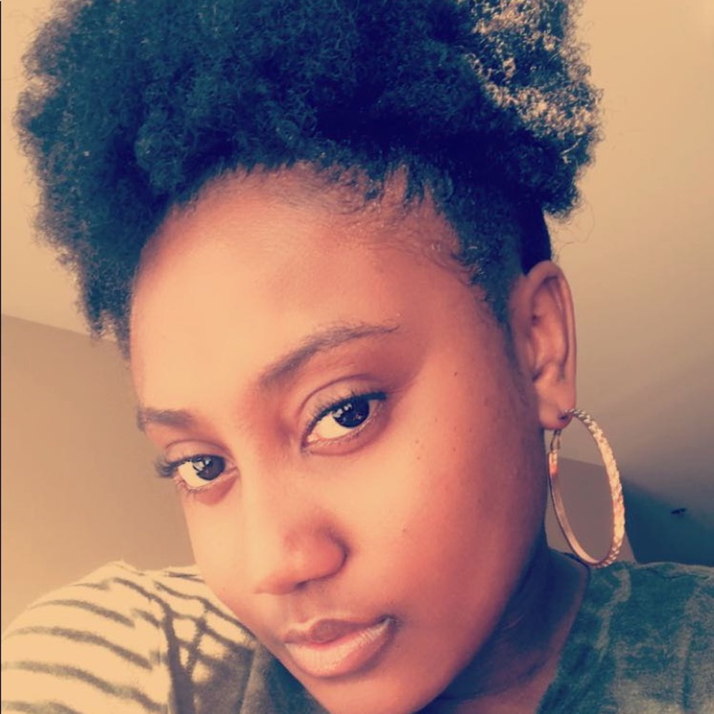 Meet your Posher, Shakayla